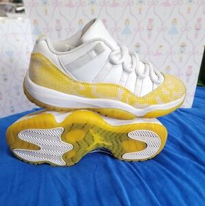 USED Jordan Air Jordan 11 Low "Yellow Snakeskin" 8W